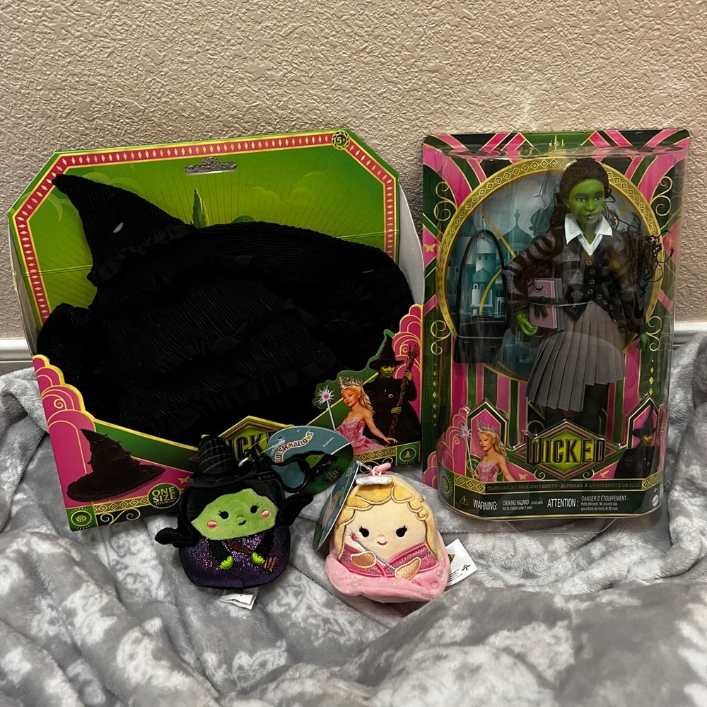 Wicked Elphaba At Shiz University Doll URL MISPRINT, Elphaba’s Hat Squishmallows
